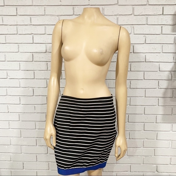 Ann Taylor Women’s Stripe Skirt With Blue Trim - Picture 14 of 16